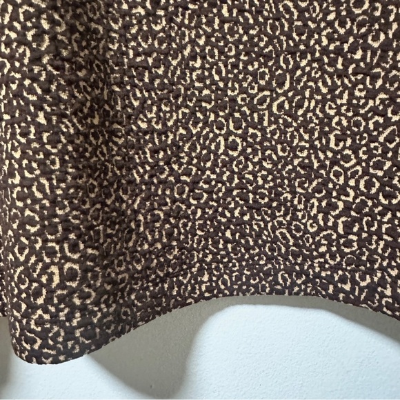 Ann Taylor Brown Animal Print Jacquard Button Cuff Top Women’s Size Small NWT - Picture 8 of 14